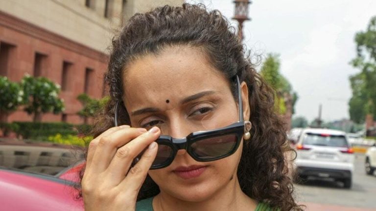 Kangana again in controversy for talking about Sonia Gandhi! If you don't apologize, you will get stuck in court