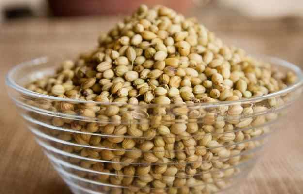 Regular use of coriander seeds will eliminate the problem of increasing cholesterol