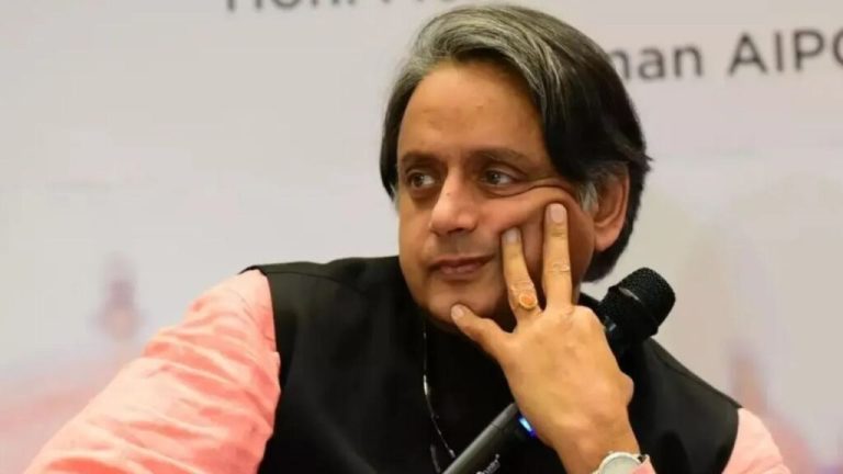 Shashi Tharoor gets relief in the comment case on Prime Minister Modi, Supreme Court stays the proceedings