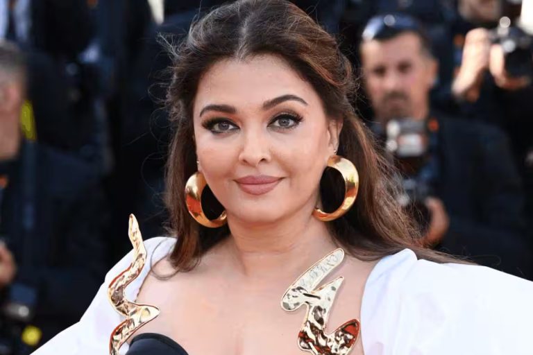 Amid divorce news with Abhishek Bachchan, Aishwarya Rai reveals this precious thing, watch video