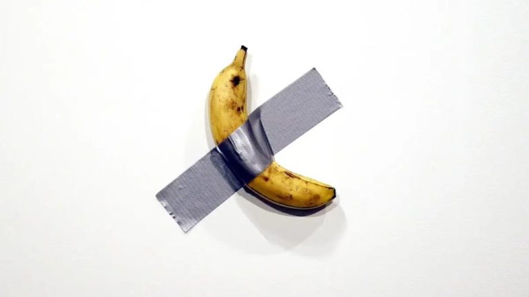 This unique banana is being sold for 8 crores, know what is special in it: Banana Tape Artwork