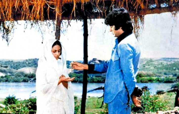 Shooting went on for 23 days for the 2-minute scene of Jaya-Amitabh in Sholay movie, know which scene was that?